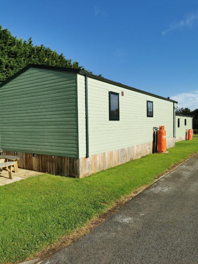 Woofles Luxury Caravan At Knaresborough Lido Dış mekan fotoğraf