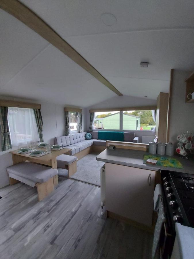 Woofles Luxury Caravan At Knaresborough Lido Dış mekan fotoğraf