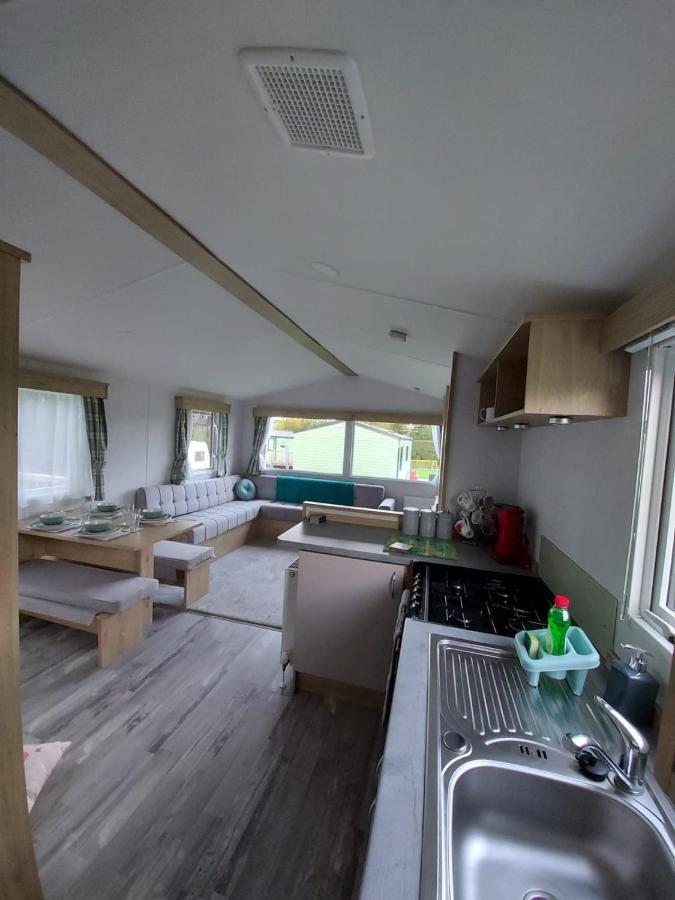 Woofles Luxury Caravan At Knaresborough Lido Dış mekan fotoğraf