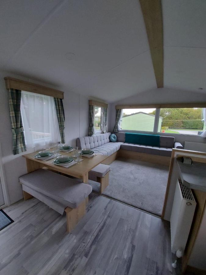 Woofles Luxury Caravan At Knaresborough Lido Dış mekan fotoğraf
